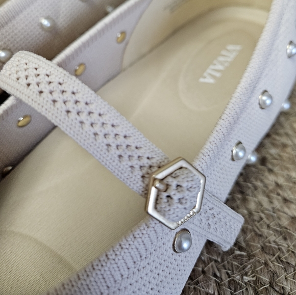 Vivaia Cream Women's Shoes with Studded Pearl Details - Picture 5 of 9